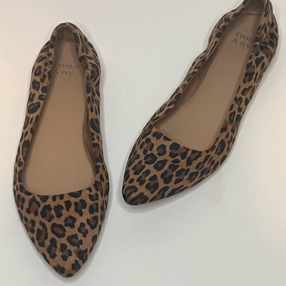 Crown & Ivy, Women’s Brown/Black Leopard Print Flats, Size 8B - Picture 2 of 9